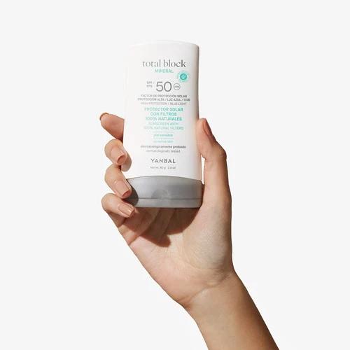 Total Block Protector Solar Mineral FPS 50 La protección solar más dócil para tu piel 80.00 g